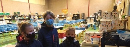 pknodijk-kinderen-zamelen-voedsel-in-tiny.jpg